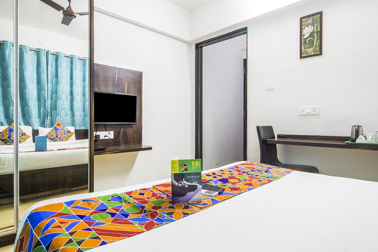 Fabhotel Pruthamesh Pride นาสิก ภายนอก รูปภาพ